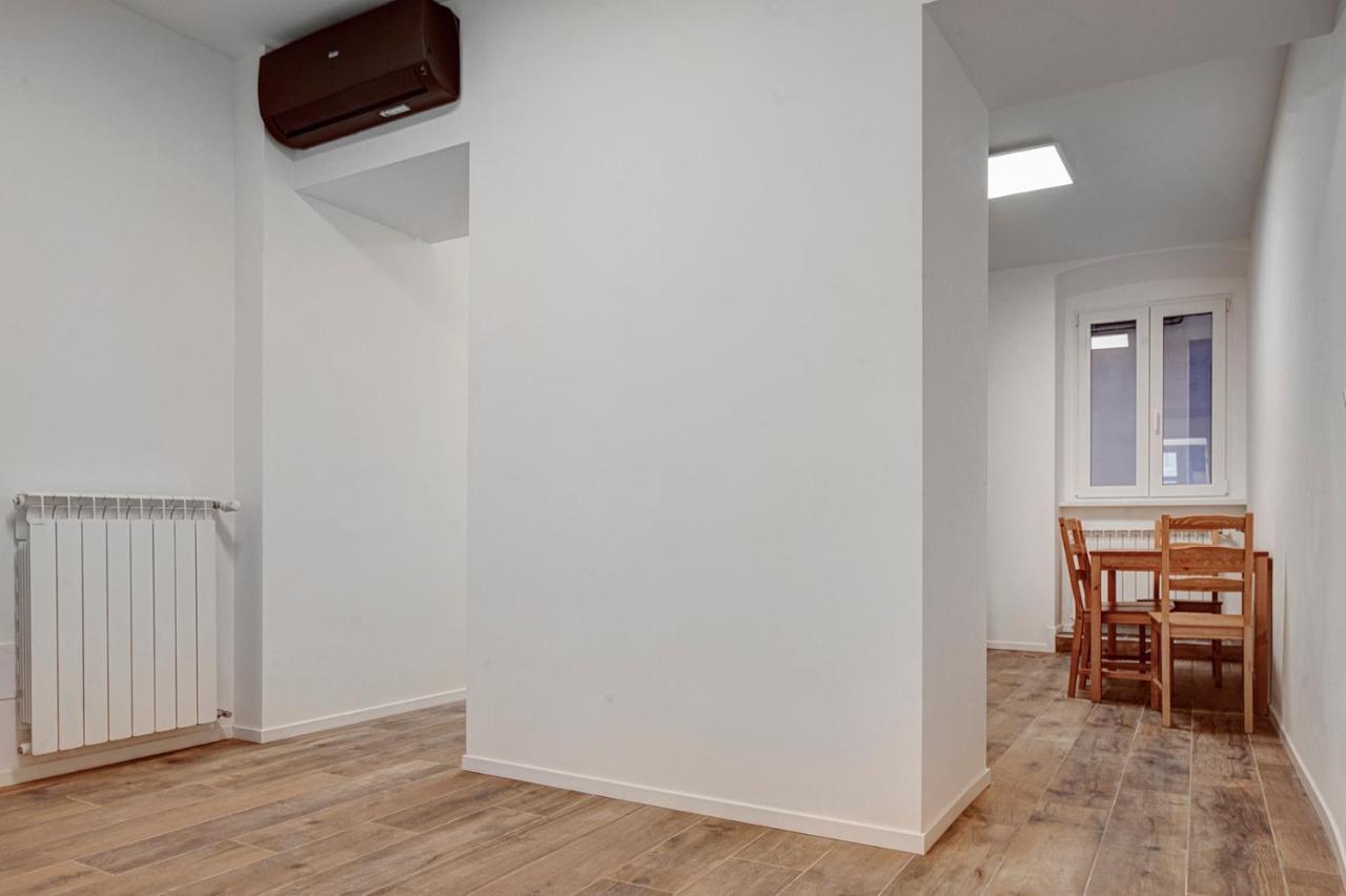 Casa Vacanze Ginevra 1 Trieszt Kültér fotó