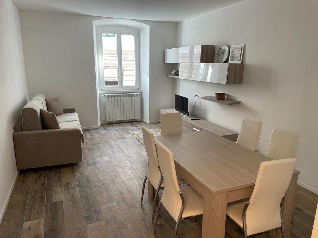 Casa Vacanze Ginevra 1 Trieszt Kültér fotó
